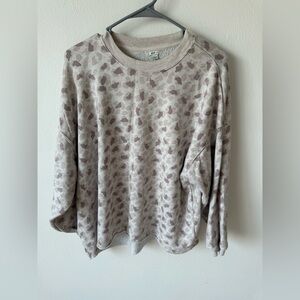 Aerie women’s cropped sweatshirt size S! Very comfy worn a few times!